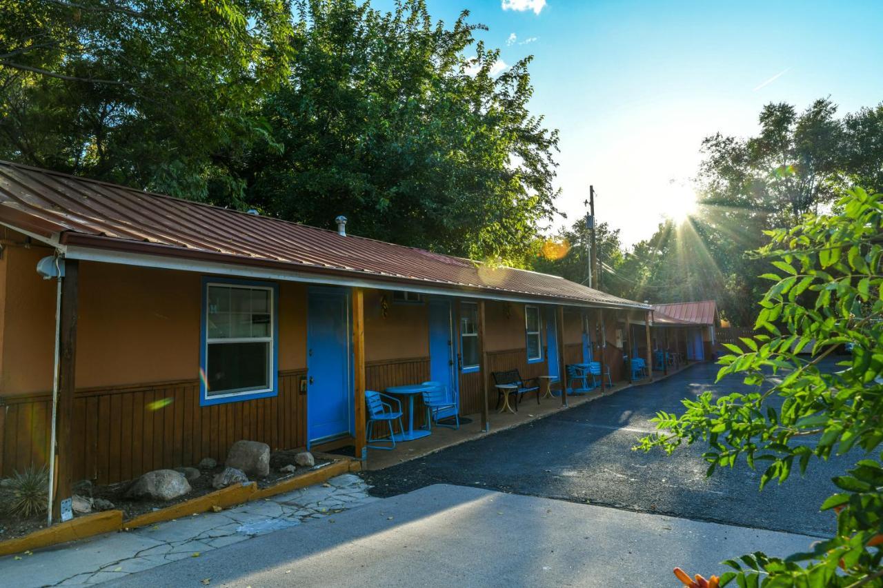 Lodge 5 - Downtown Location. Studio With Shared Hot Tub. Minutes To Arches N.P. Moab Dış mekan fotoğraf